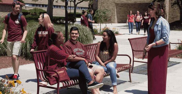 Investing in Your Future How to Find and Apply for Scholarships in Rhode Island--Scholarships for students in Rhode Island-Rhode Island scholarships-Scholarships offered by Rhode Island universities