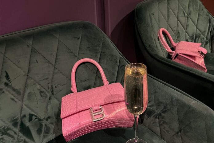 Balenciaga-Seeks-Events-VIC-Manager-for-Exciting-Opportunity-in-New-York-GlobeMigrant